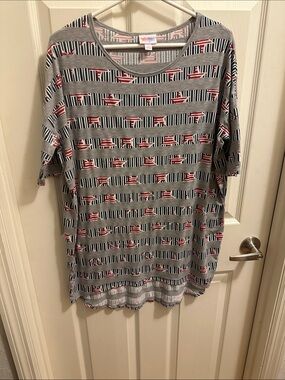 LuLaRoe Gray Striped Short-Sleeve Tee with Red Pattern